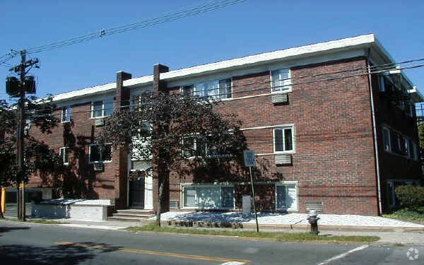 Primary Photo - 516-518 Nye Ave