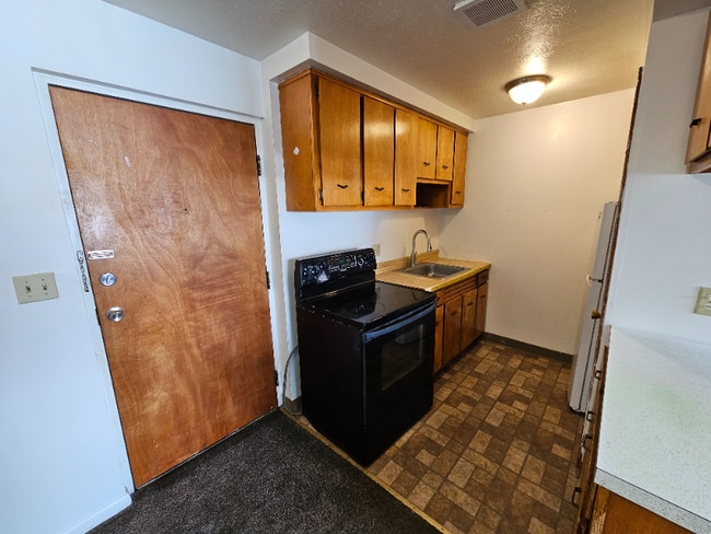 Photo - 1885 Taylor Rd Apartment