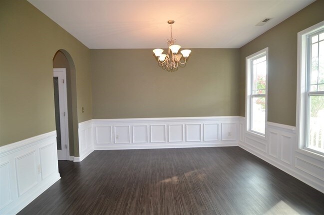 Foto del edificio - 1029 Custom Oak Ln