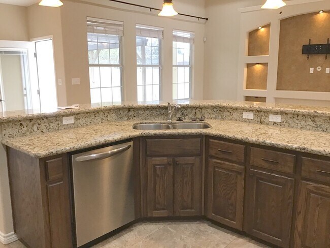 Building Photo - 1477 W Virginia Cir
