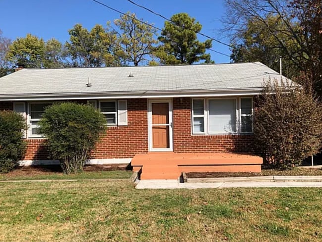 Building Photo - 2726 Wellman Dr
