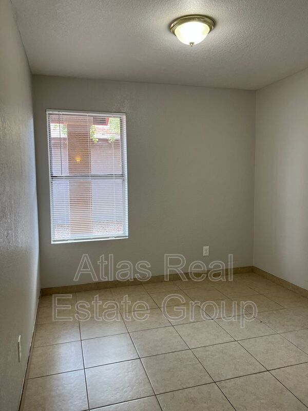 Building Photo - 58 W Inglewood St
