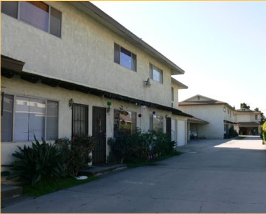 Primary Photo - 16443 Woodruff Ave