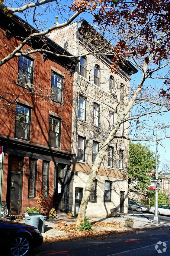 Foto del edificio - 30 Hicks St