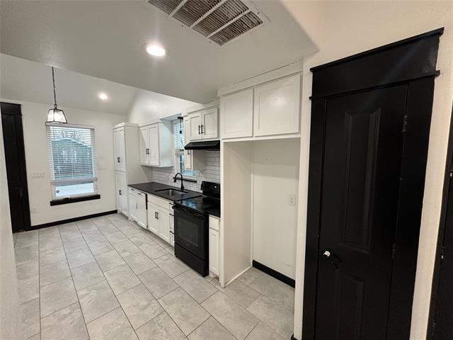 Building Photo - 300 Ave B