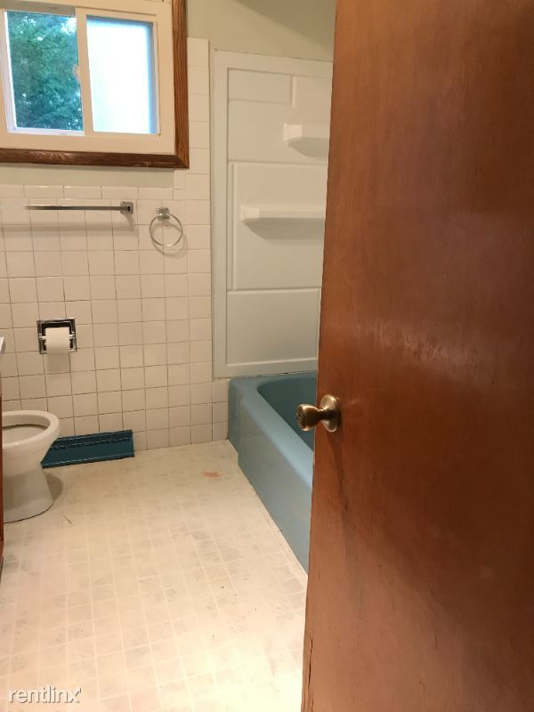 Primary Photo - 3 br, 1 bath House - 999 Hancock Ave.