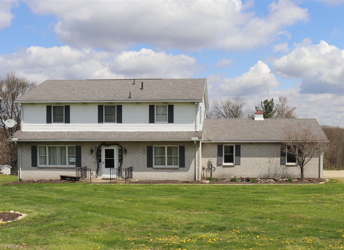 Primary Photo - 4 br, 3.5 bath House - 801 County Road 41 0