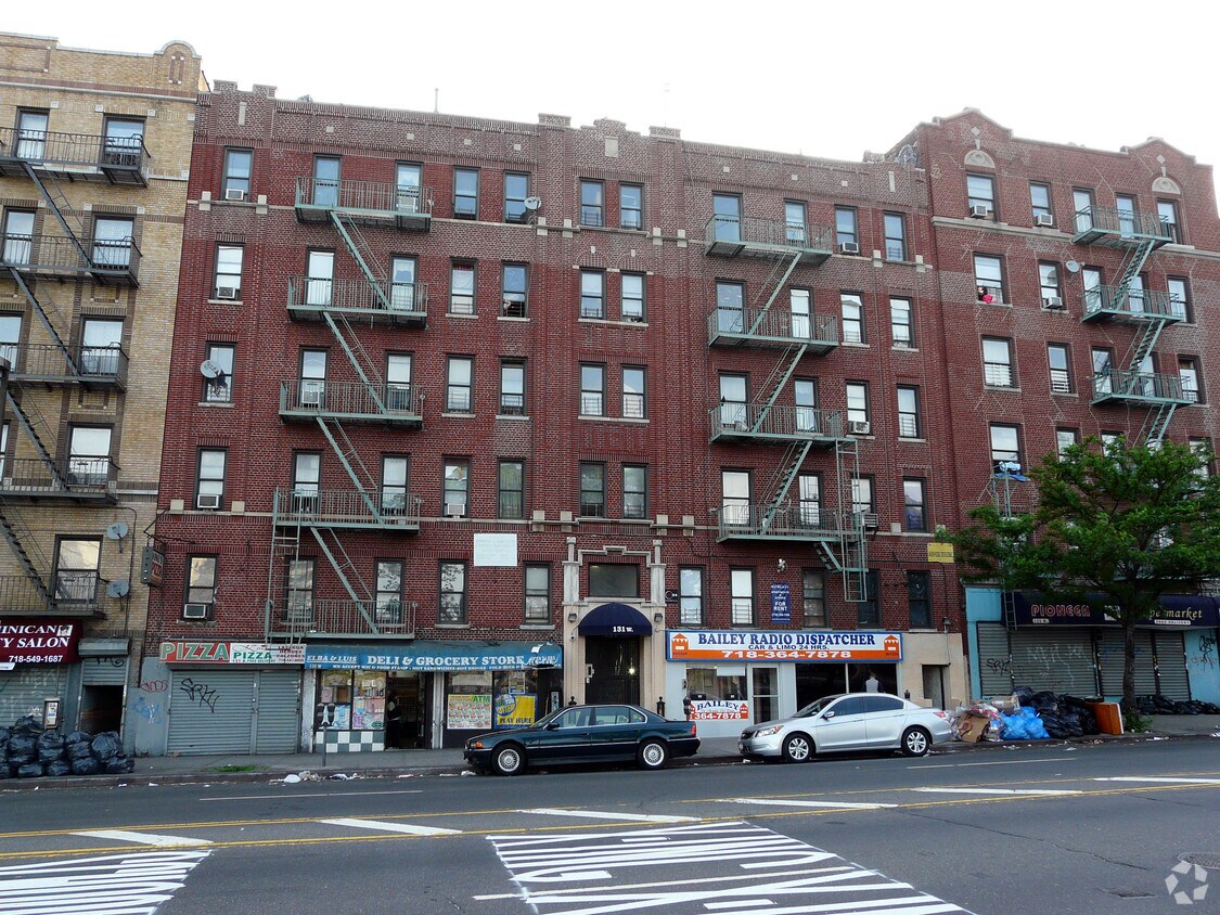 Foto del edificio - 131 W Kingsbridge Rd