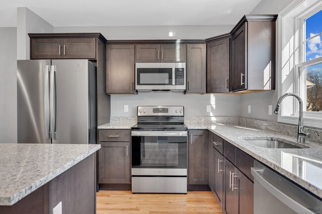 Foto del edificio - 88 Woodhouse Ave