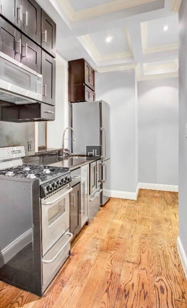 Building Photo - W 103RD ST.