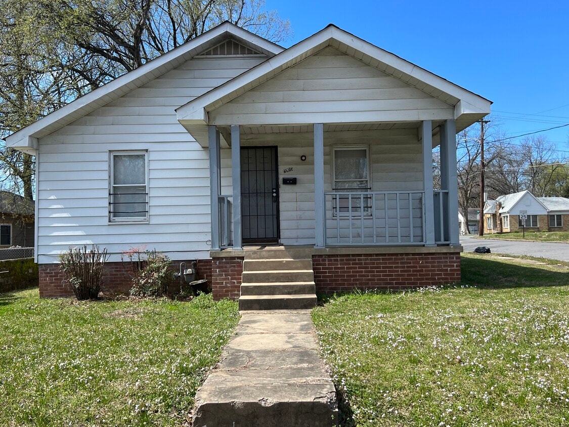 Front of house - 2023 N Magnolia St