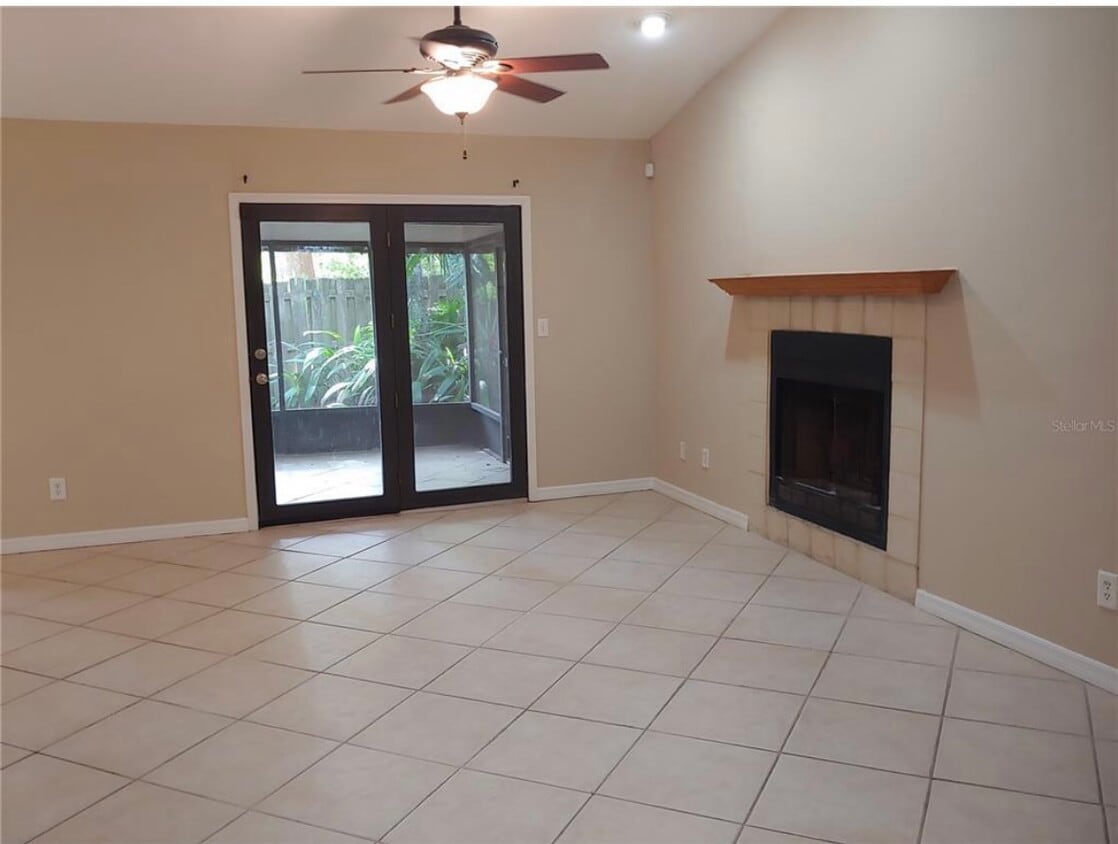 3953 NW 7th Pl, Gainesville, FL 32607 Townhome Rentals in Gainesville