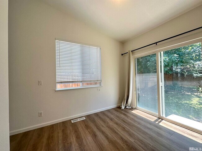 Building Photo - 2735 Watervale Dr