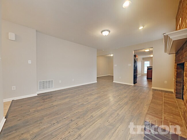 Foto del edificio - 5378 Dollar Run Dr