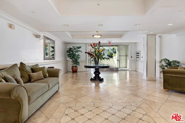 Foto del edificio - 1450 S Beverly Dr