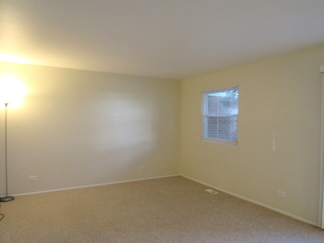 Building Photo - 2790 Glasgow Ct