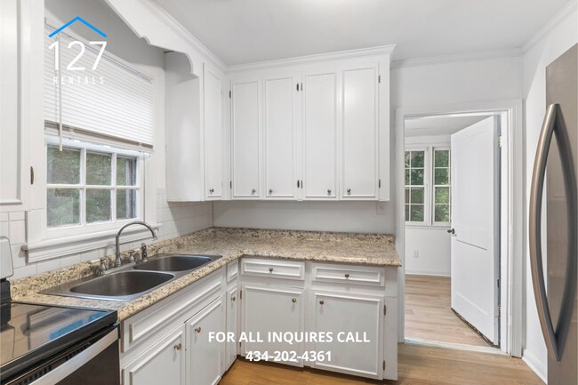 Foto del edificio - Charming 2-Bedroom Home in Ideal Lynchburg...