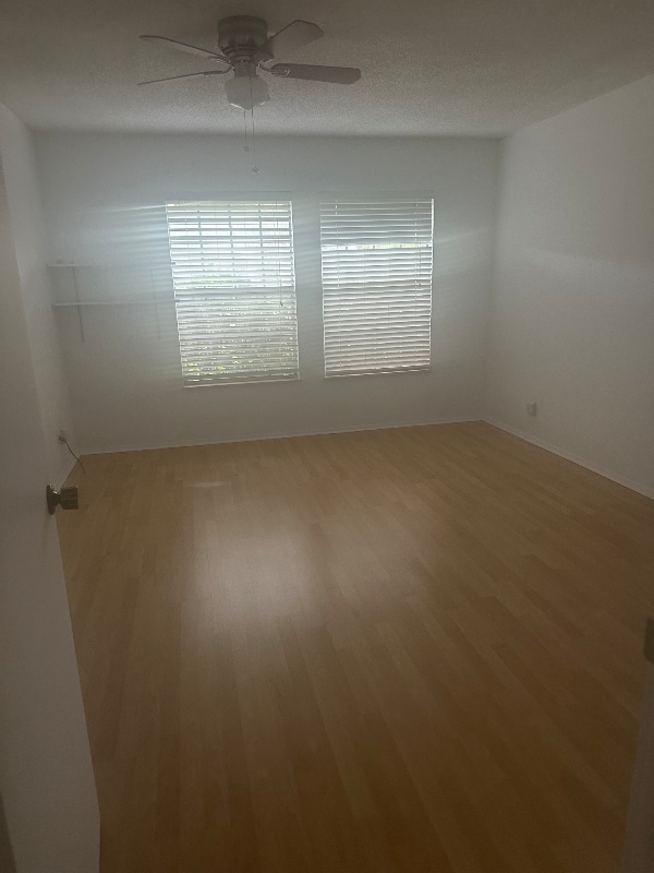 Foto del edificio - 239 Down E Ln