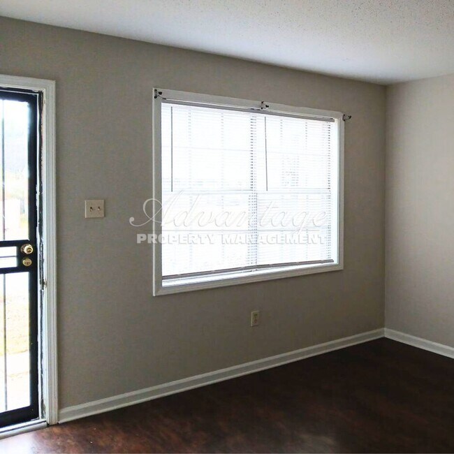 Foto del edificio - Cozy 3 Bedroom | 2 Bath | Oakhaven