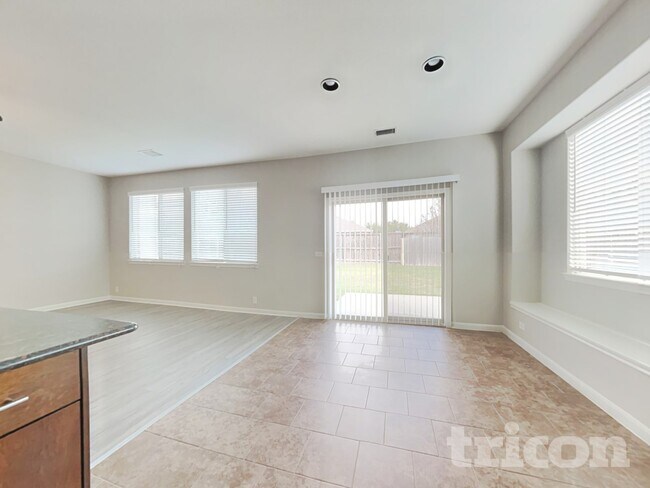 Foto del edificio - 423 Hayes St