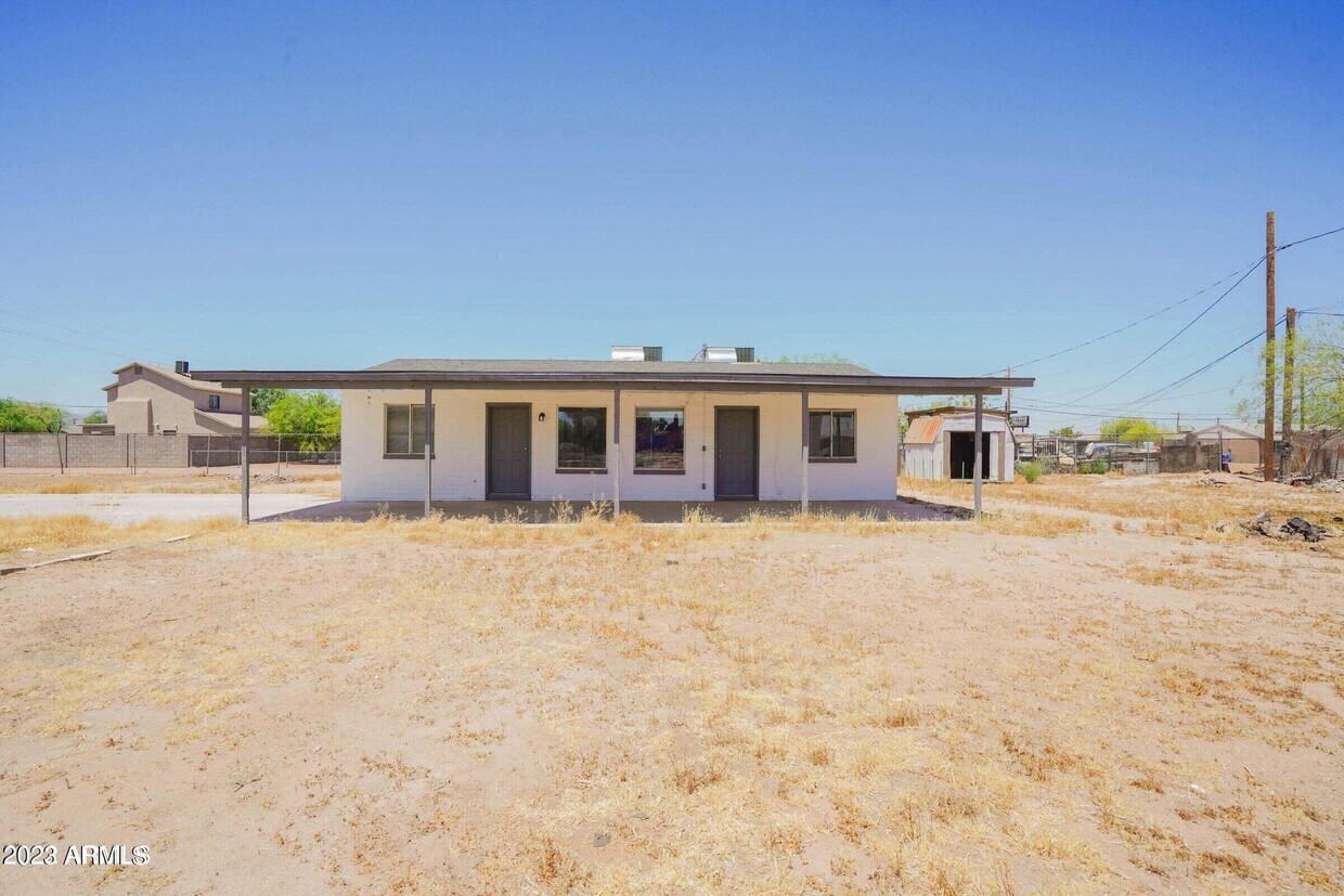 Primary Photo - 2458 E Encinas Ln