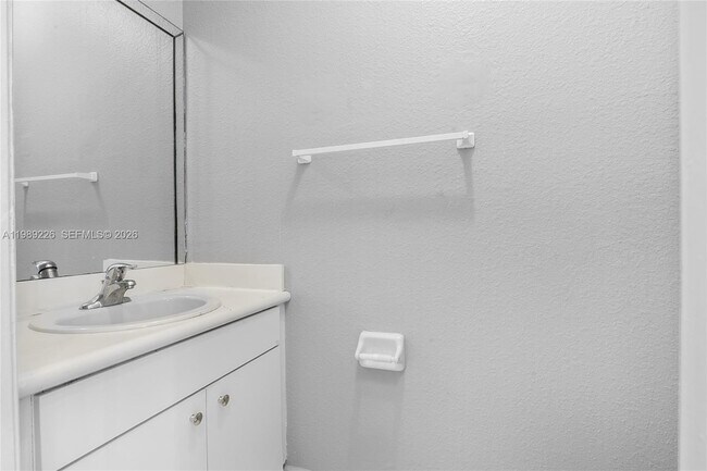 Foto del edificio - 24376 SW 109th Ct