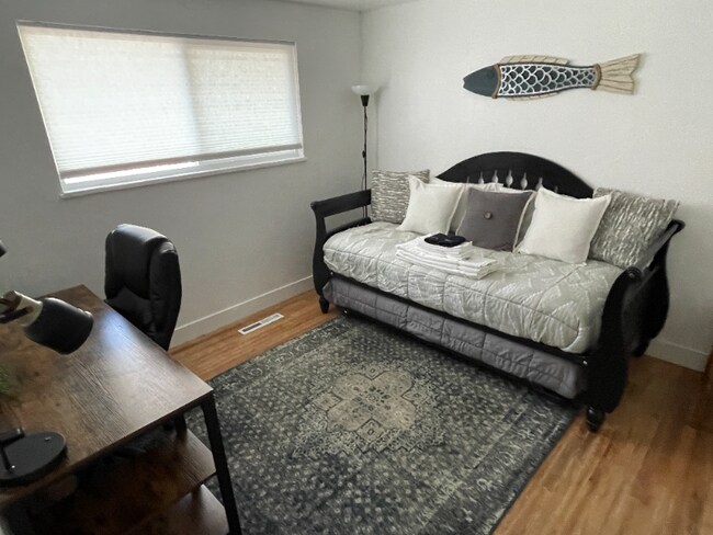 Building Photo - 9949 Sego Lily Dr