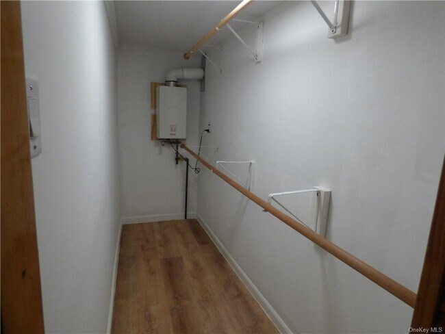 Building Photo - 11 Fredericks Rd