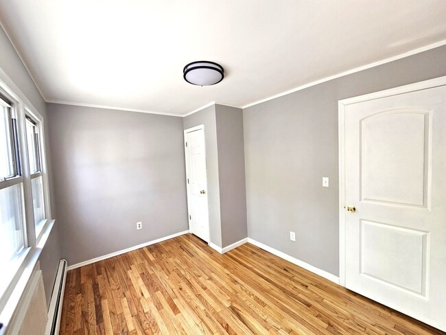 Building Photo - 849 Jersey Avenue