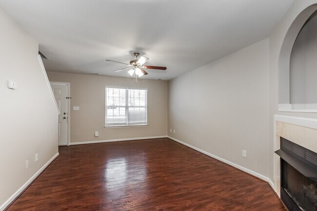 Foto del edificio - 1126 Larkspur Ln