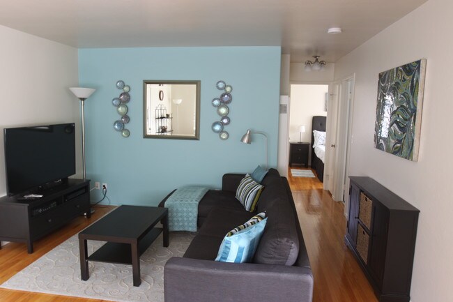 Foto del edificio - 734 Live Oak Ave