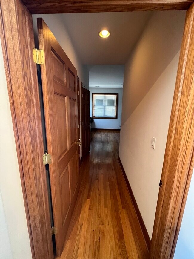 Foto del edificio - 4053 N Kenmore Ave