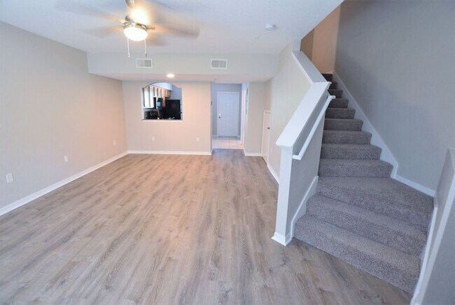 Building Photo - 3632 N Goldenrod Rd
