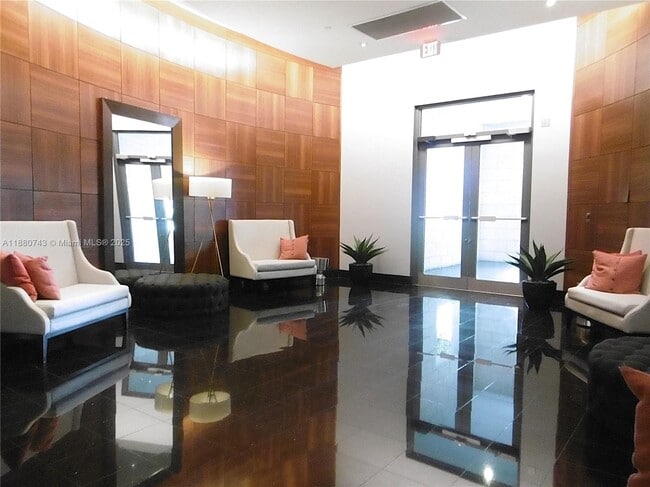Foto del edificio - 3000 Coral Wy