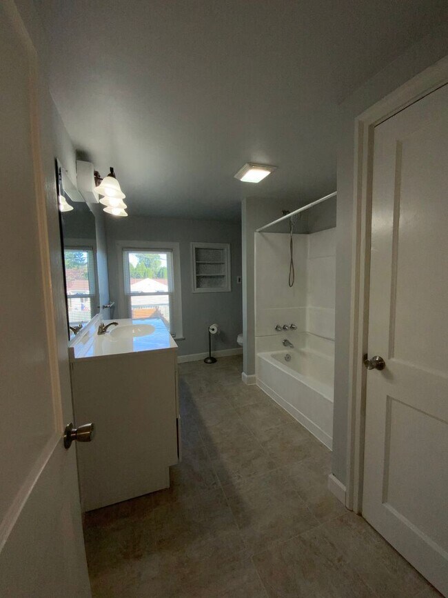 Foto del edificio - 3 br, 1.5 bath House - 6231 HIGH STREET