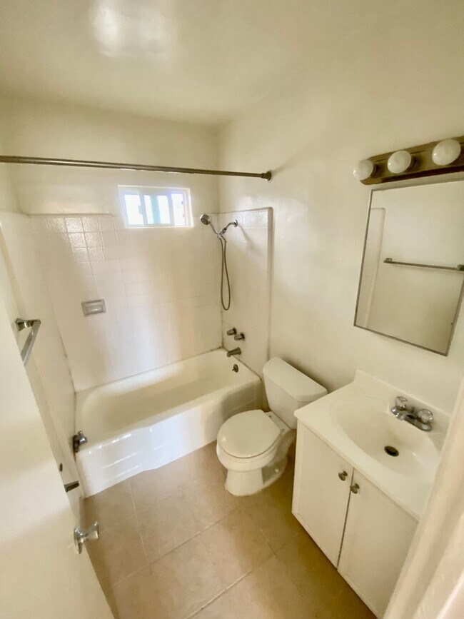 Foto del edificio - 4671 Westlawn Ave