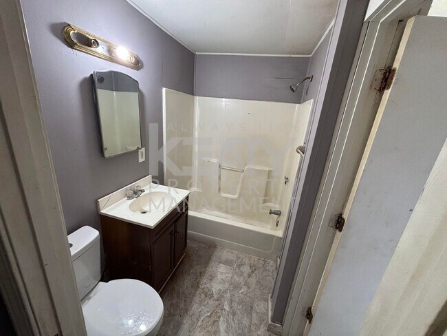 Foto del edificio - Two Bed, One Bath Home