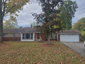 Building Photo - 24955 Westmoreland Dr