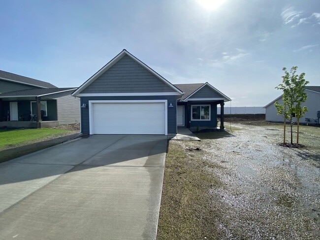 Building Photo - 3 Bedroom Home in Brookshire!