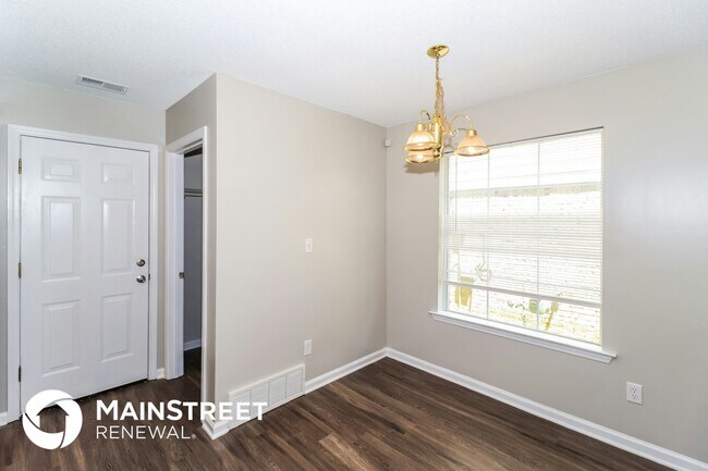 Foto del edificio - 7932 Bay Meadow Cir N