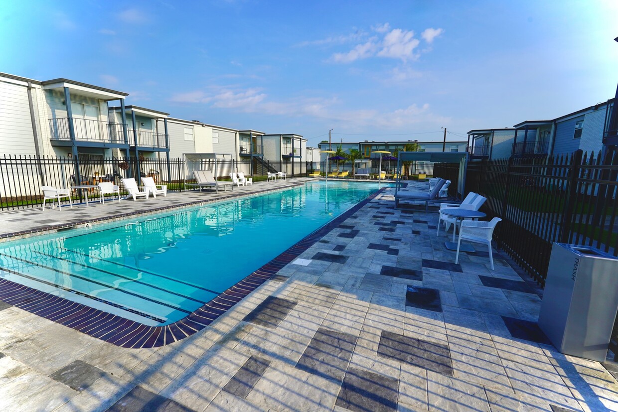 Piscina - Summerfield Apartment Homes