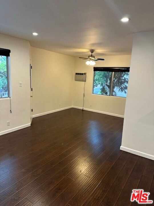 Foto del edificio - 5961 Chula Vista Way