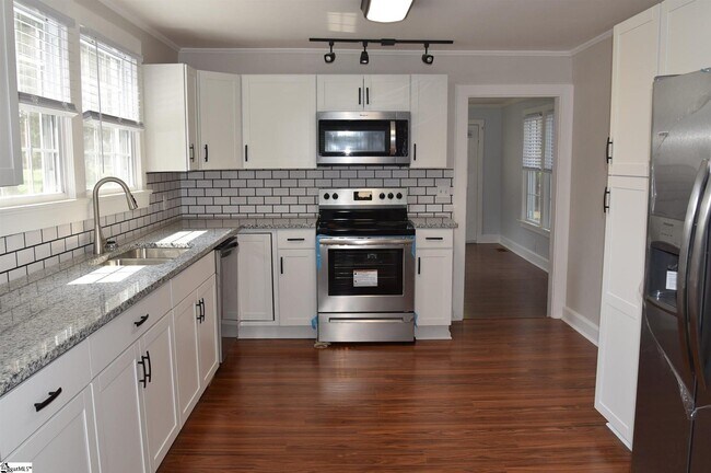 Foto del edificio - 103 E Bearden St