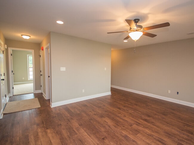 Building Photo - 25267 Everblake Dr
