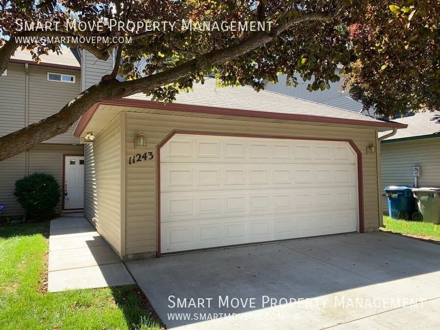 Foto principal - 11243 W Stallion Ln