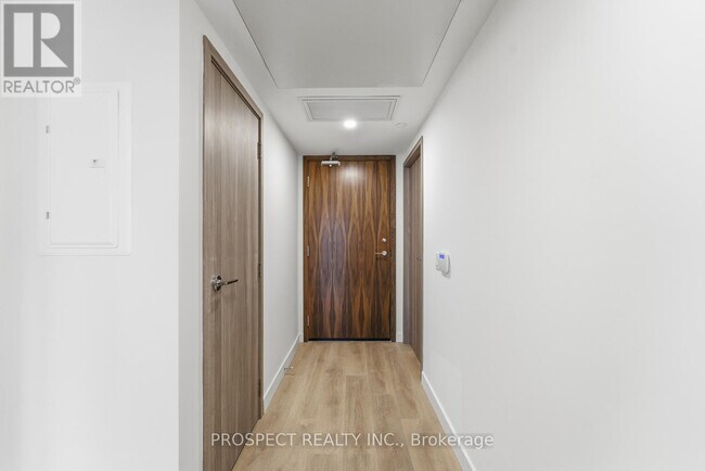 Photo du bâtiment - 3 Concord Cityplace Wy