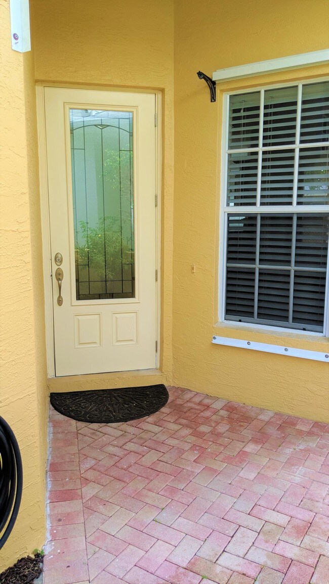 Building Photo - 8956 SE Mars Street  Hobe Sound FL 33455