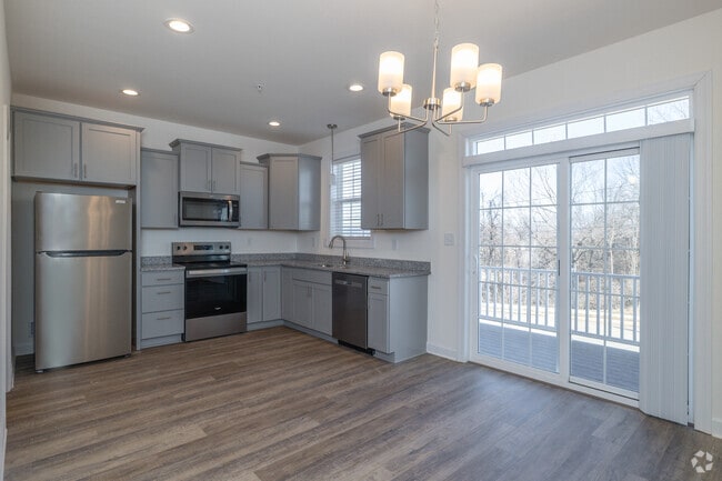 3BR, 2.5BA - 1,625SF - Kitchen - Smith Farm Townhomes