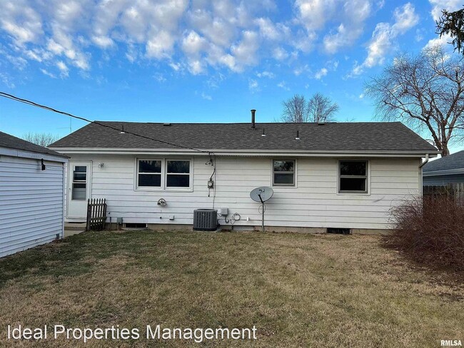 Foto del edificio - 3 br, 1 bath House - 2248 Eleanor Ave