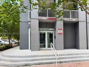 Building Photo - 104 SW 9th St